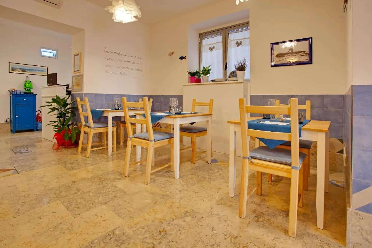 ZIBIBBO SUITES&ROOMS - XIX Palazzo Mauro Trapani 3*,